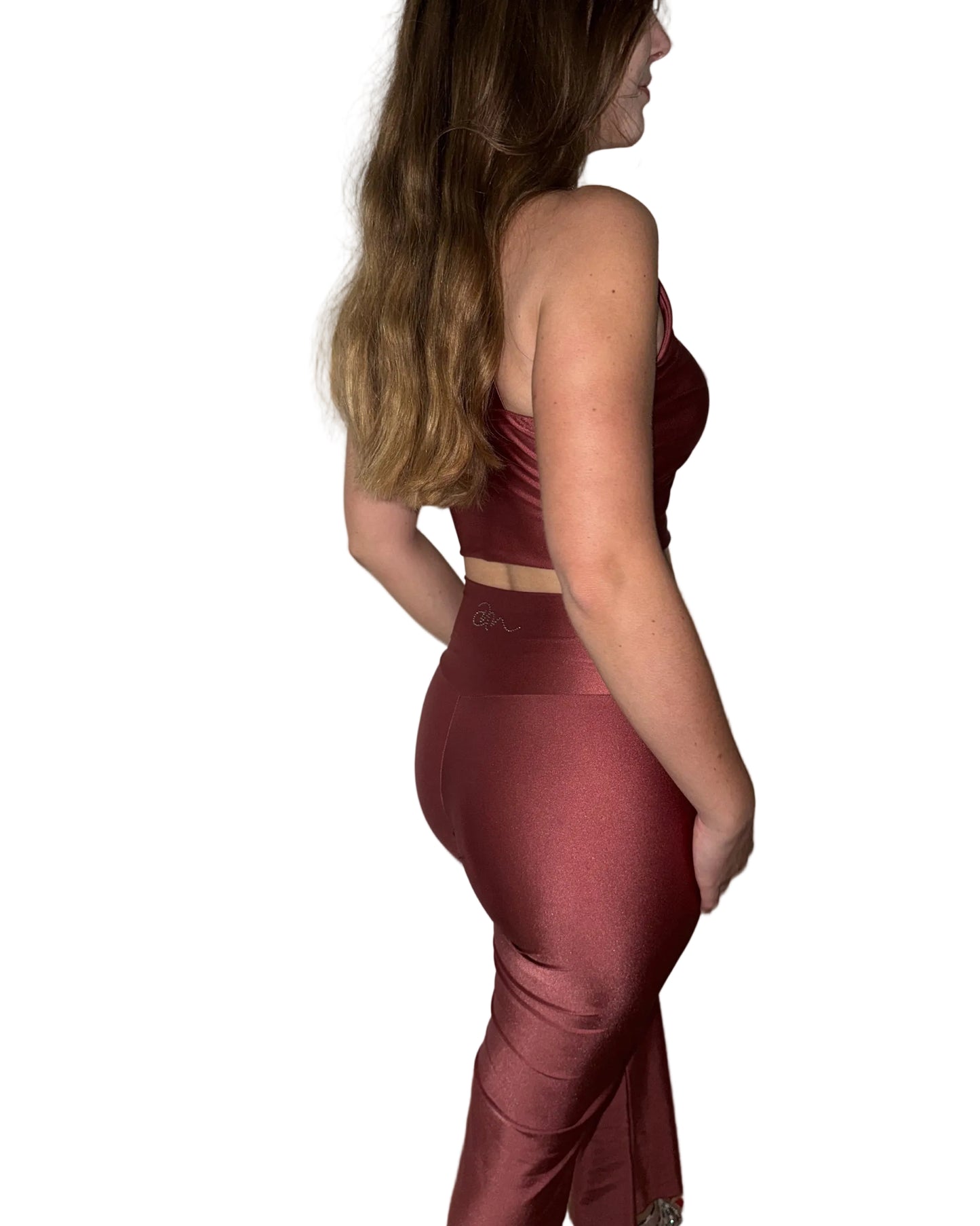 Flared Pants Alba in Ruby with Adjustable Top Mara, side view – Ama & Move