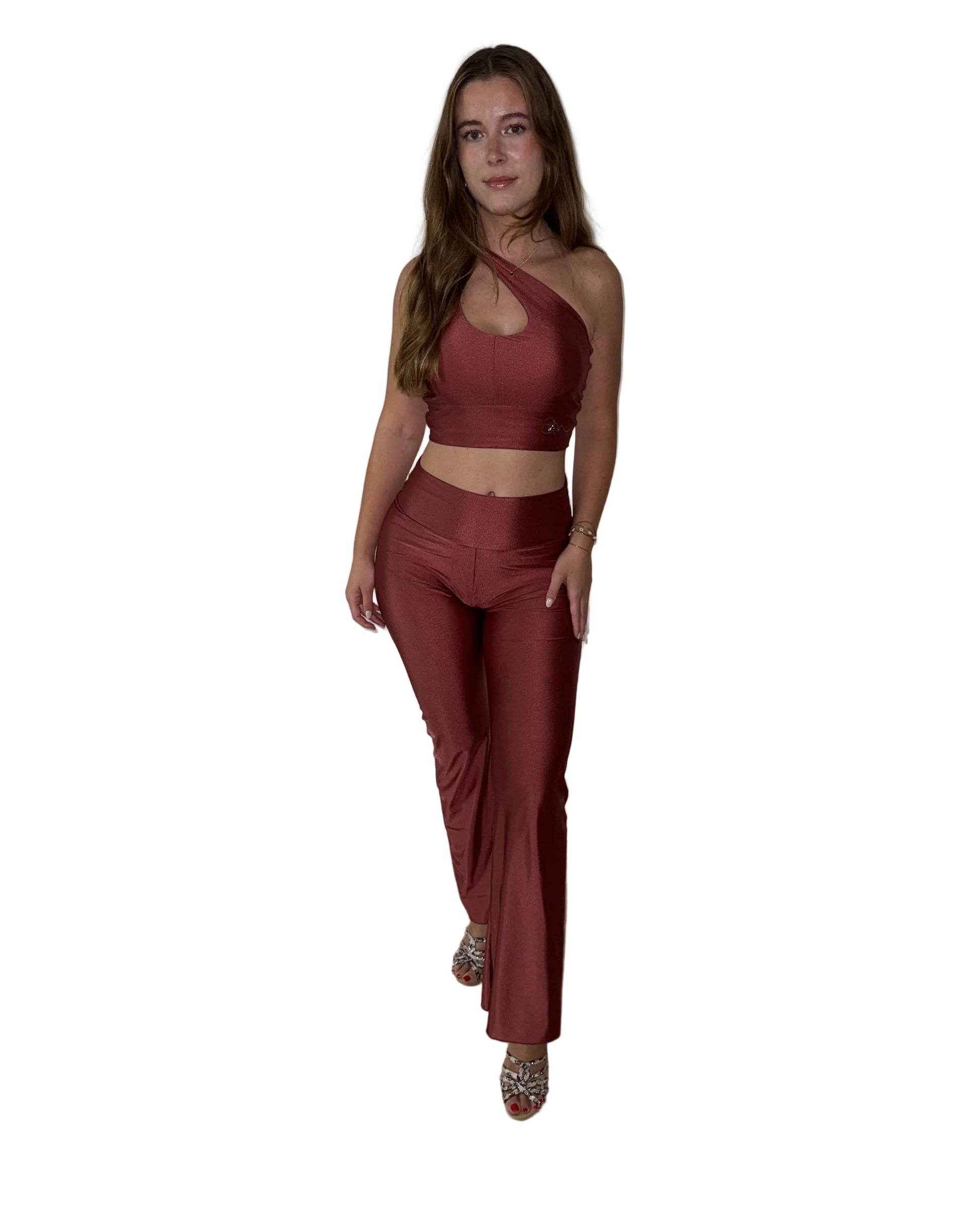 Ruby-colored Bachata dance top with adjustable straps by Ama & Move